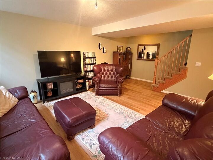 Property Photo:  40 Stornoway Crescent  ON N0K 1W0 