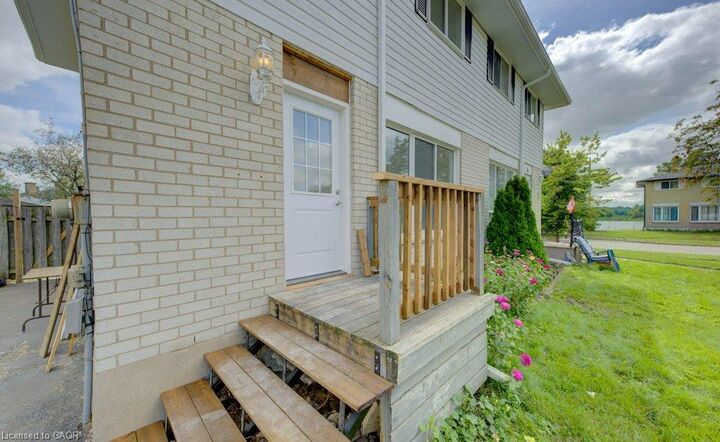 Property Photo: 18 Winter Court ON N1R 6C6