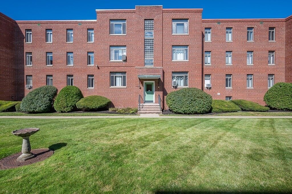 Property Photo: 10 Ashland Street 3R MA 01609