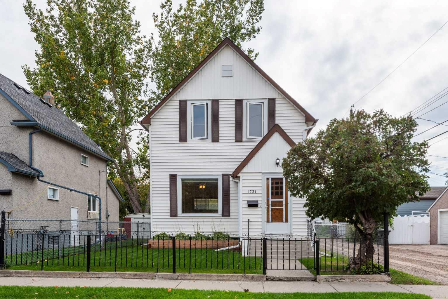 Property Photo:  1731 26 Avenue SE  AB T2G 1S1 