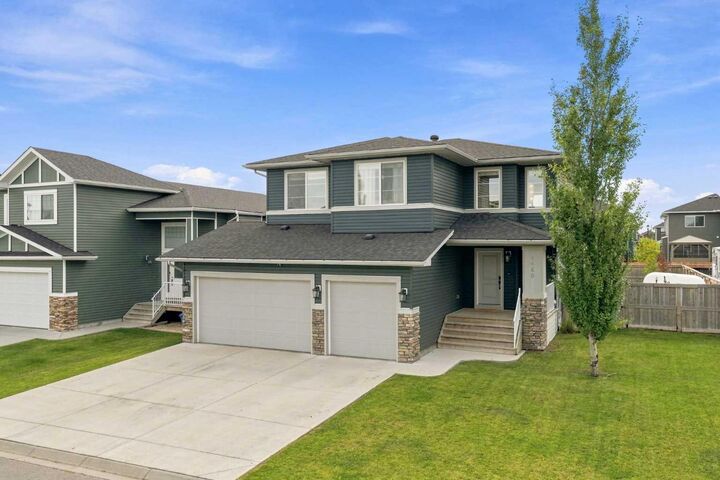 Property Photo: 1460 Aldrich Place AB T0M 0N0
