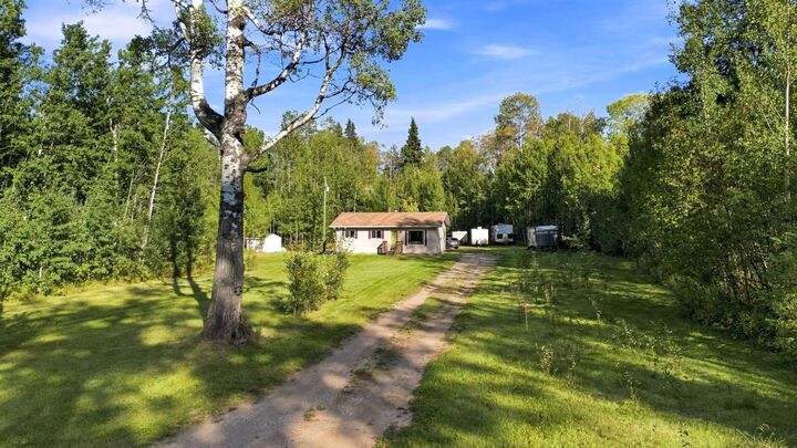 Property Photo:  69402 Rge Rd 82 212  AB T0H 1X6 