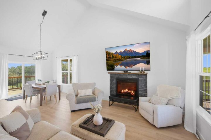Property Photo: 45 Bruhn Bend AB T0C 2J0