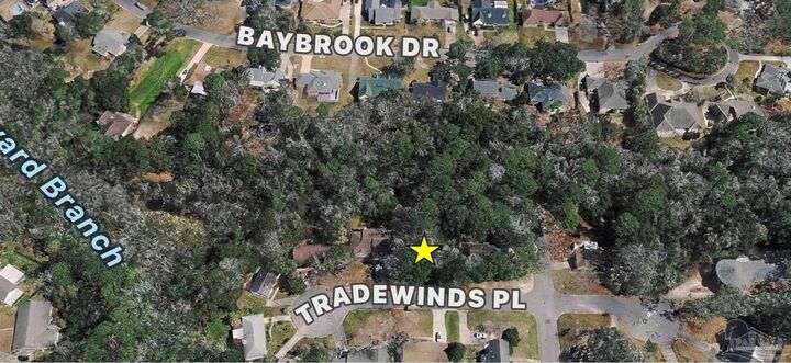 Property Photo:  4511 Tradewinds Pl  FL 32514 