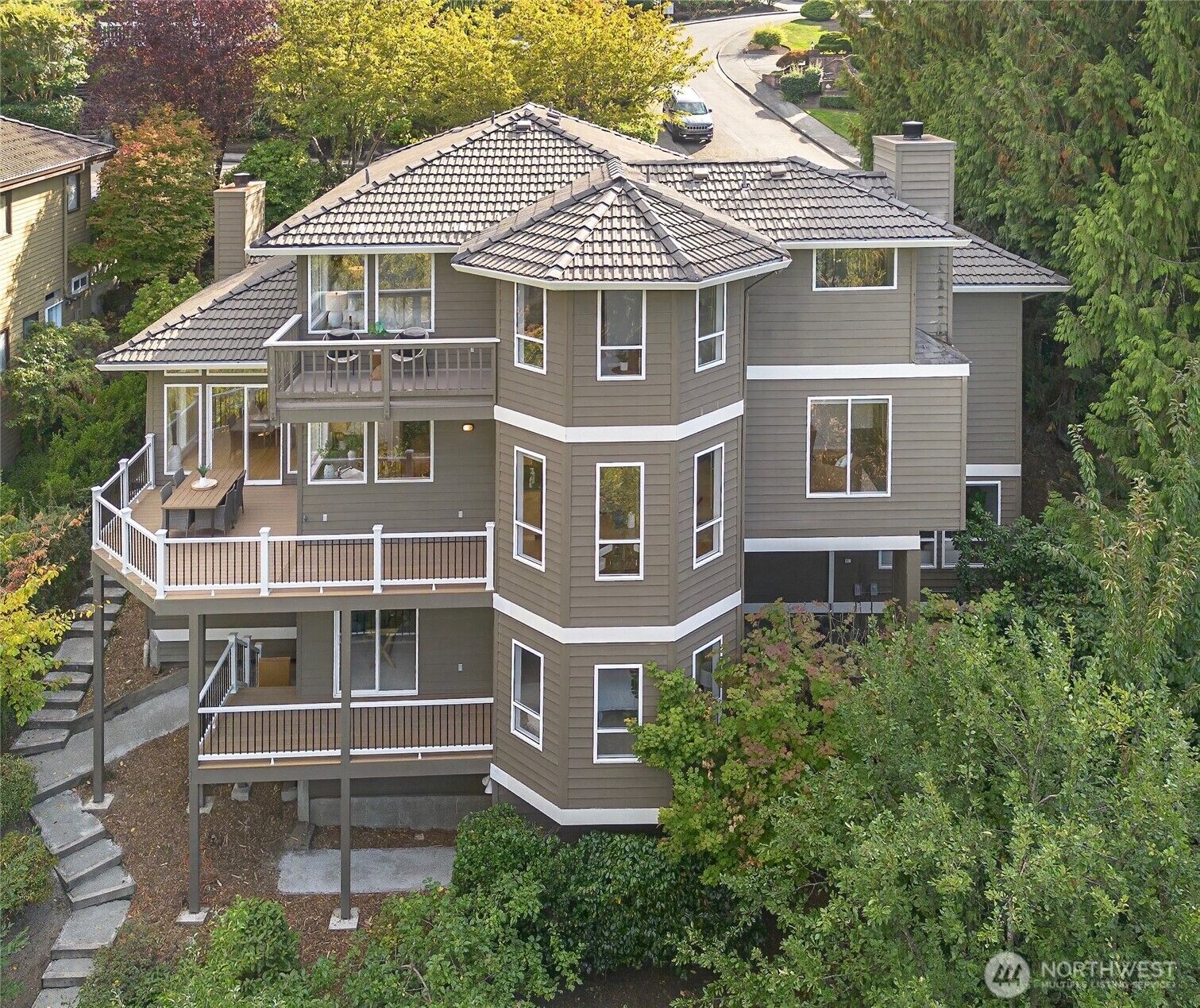 Property Photo: 4618 NE 89th Street WA 98115