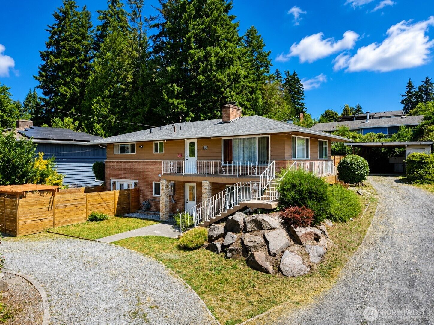 Property Photo: 23922 94th Avenue S WA 98031