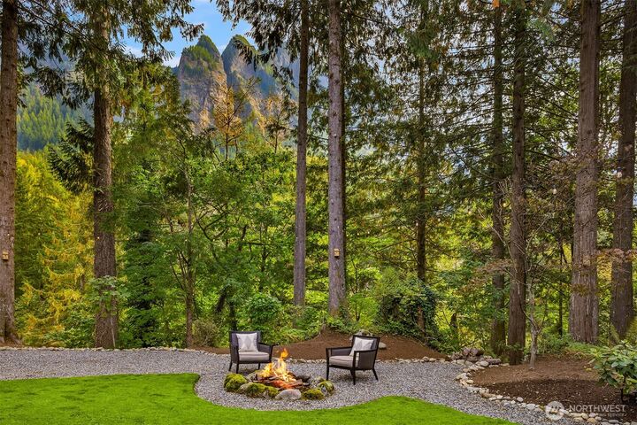 Property Photo: 44817 SE 70th Street WA 98065