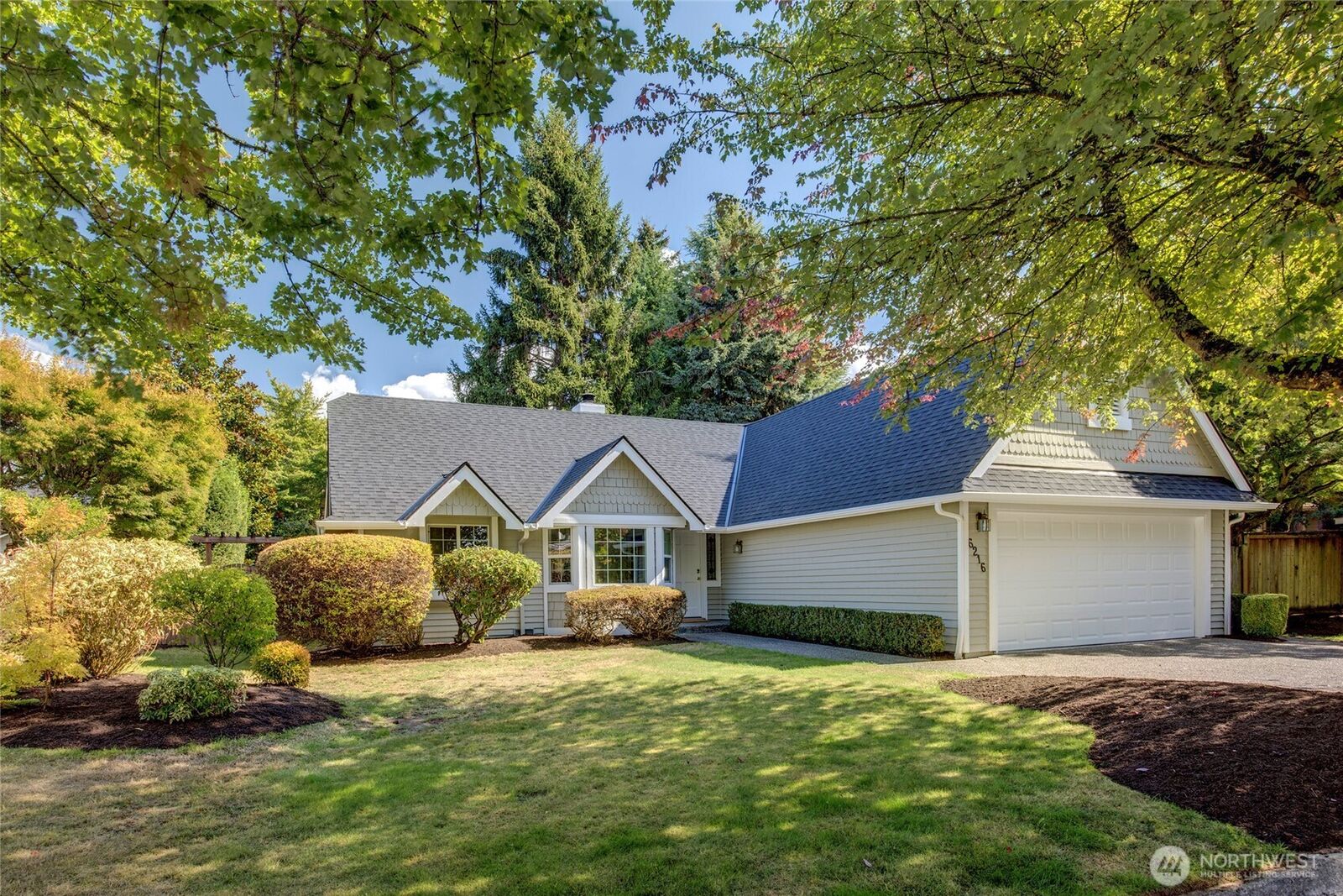 Property Photo:  6216  108th Place NE  WA 98033 