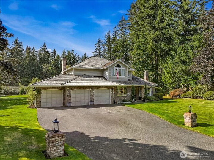 Property Photo: 25335 237th Place SE WA 98038
