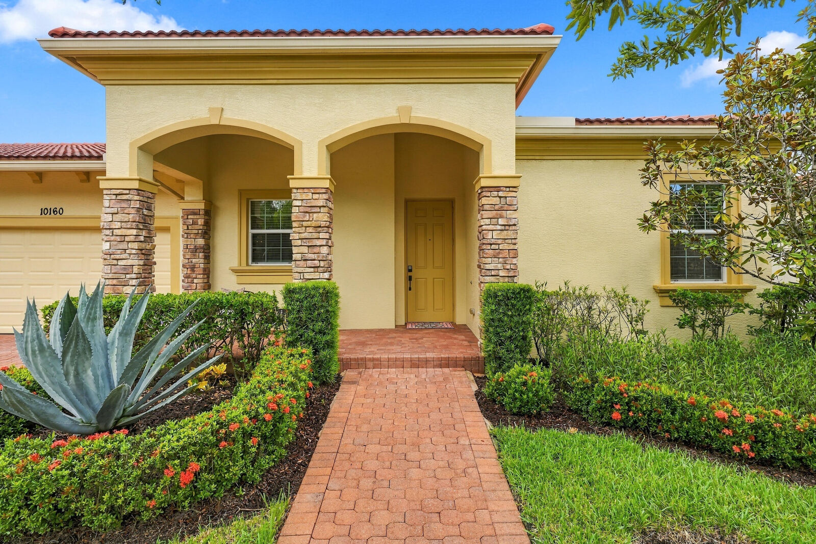 Property Photo: 10160 SW Azzo Lane FL 34986