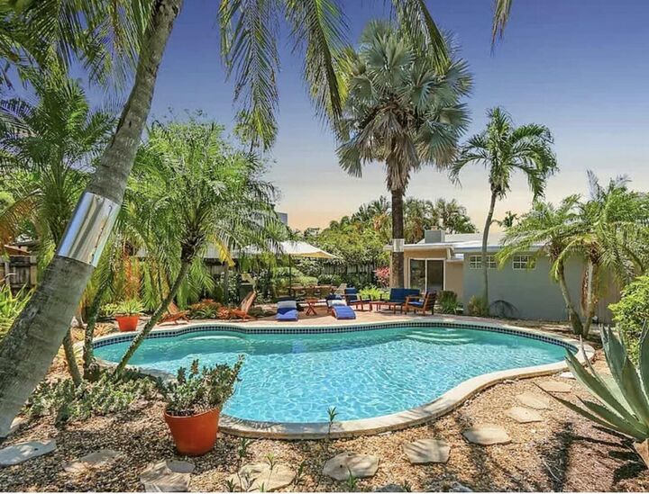Property Photo: 1449 NE 23rd Street FL 33305