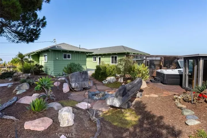 Property Photo:  2460 Bayview Heights  CA 93402 