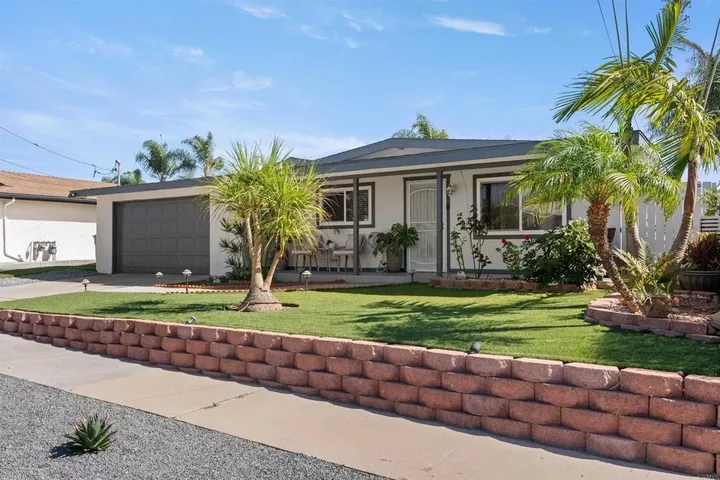 Property Photo:  470 Jamul Ct  CA 91911 