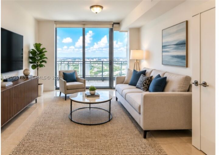 Property Photo:  90 SW 3rd St Ph-10  FL 33130 