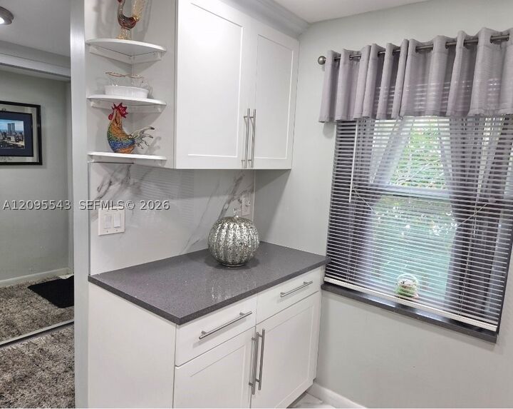 Property Photo: 7205 NW 4th Pl 106 FL 33063