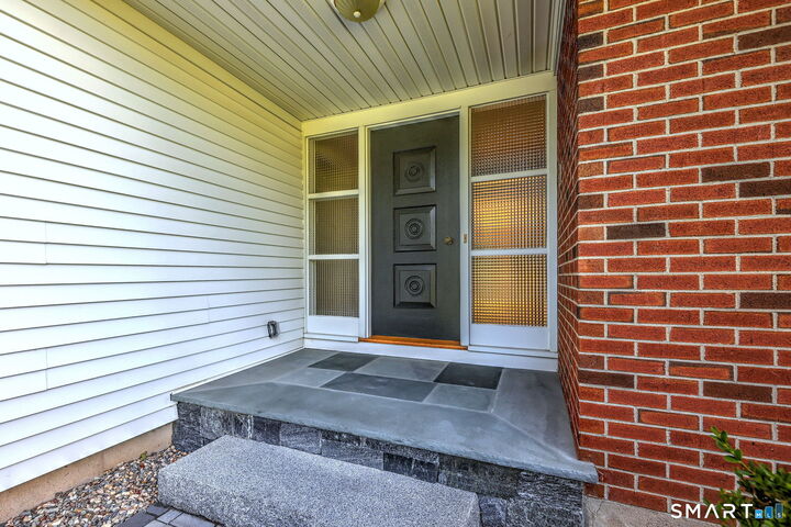 Property Photo:  8 Applewood Drive  CT 06410 