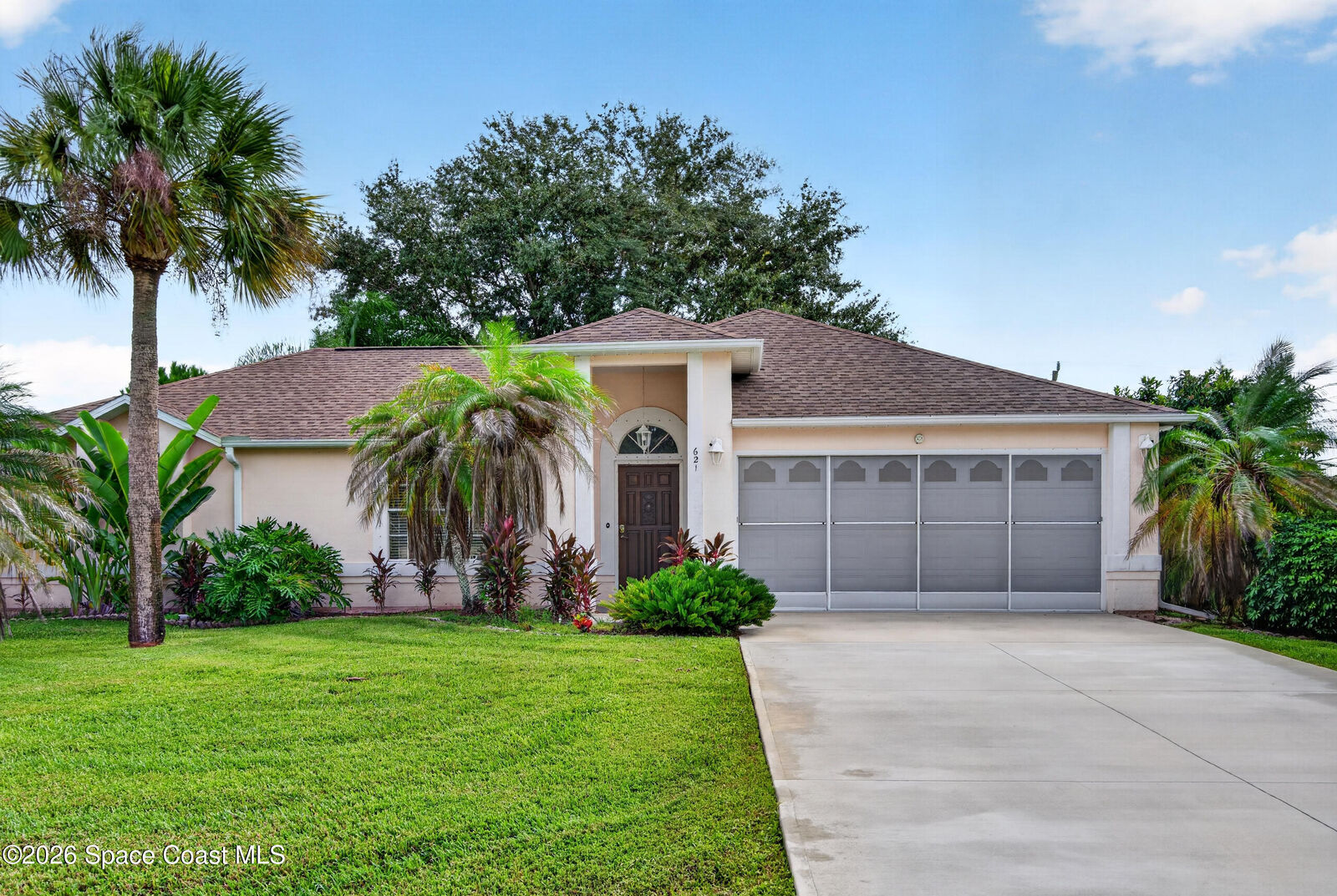 Property Photo:  621 Seven Gables Circle SE  FL 32909 
