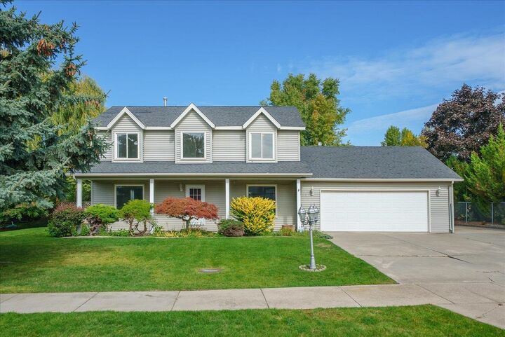 Property Photo: 1414 W Carolina Way WA 99208