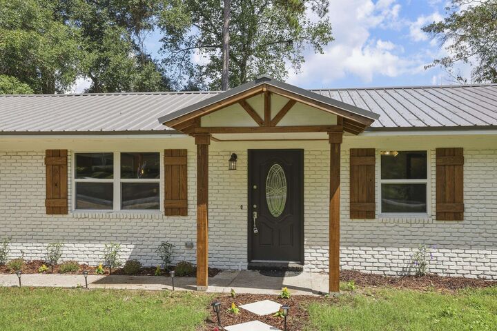 Property Photo: 2517 Colleen Drive FL 32303