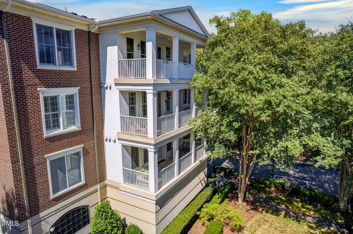 Property Photo:  2801 Glenwood Gardens Lane 203  NC 27608 