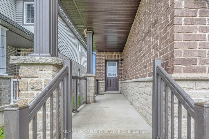 Property Photo: 1318 Caen Avenue ON N4T 0J5