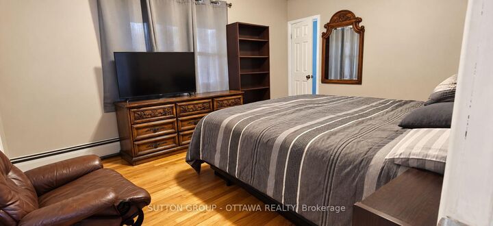 Property Photo:  3033 Richmond Road A  ON K2B 6S6 