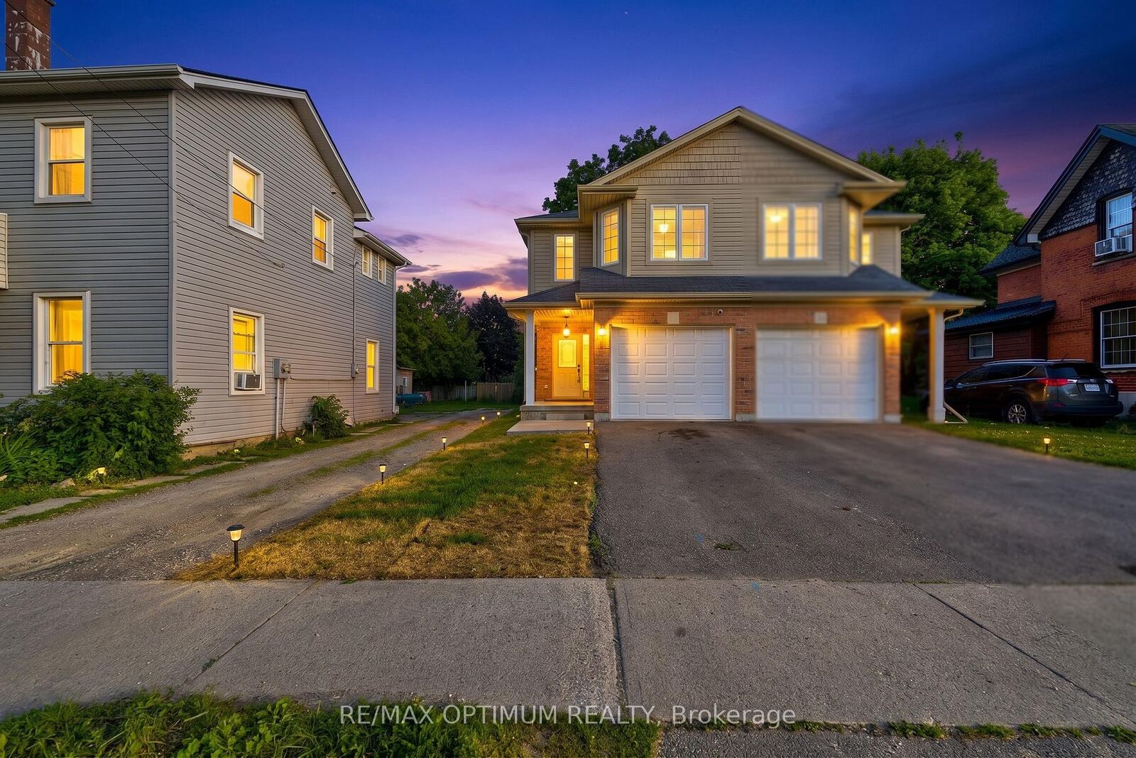 Property Photo:  345 Dalhousie Street  ON N3S 3V9 
