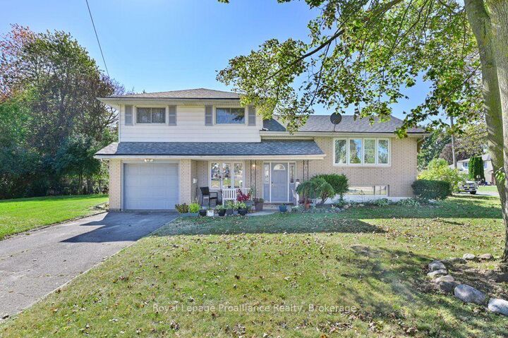 Property Photo:  145 Leland Drive  ON K8P 1G9 
