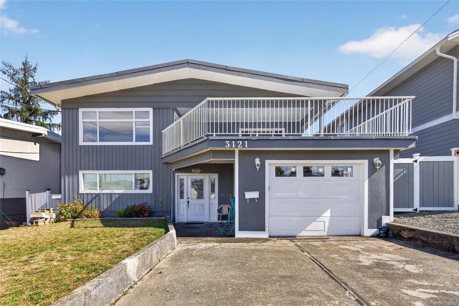 Property Photo: 3121 11th Ave BC V9Y 4Y4