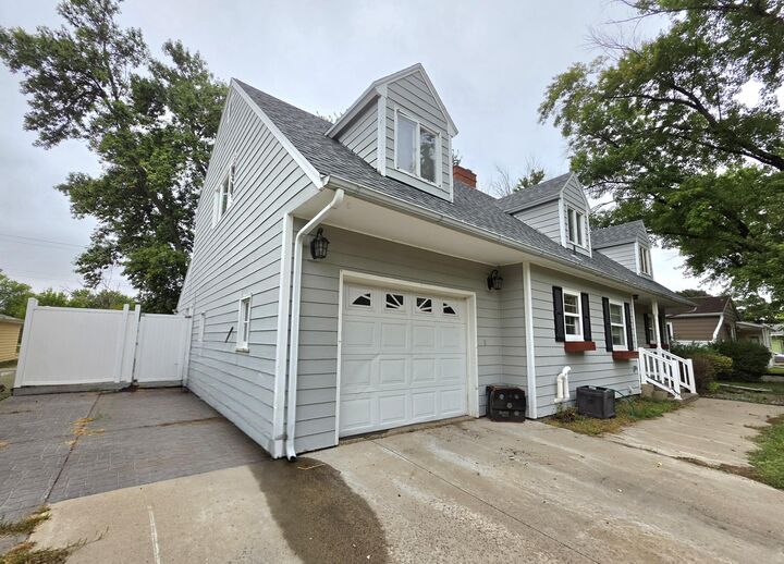 Property Photo:  1716 S 3rd Street  SD 57401 