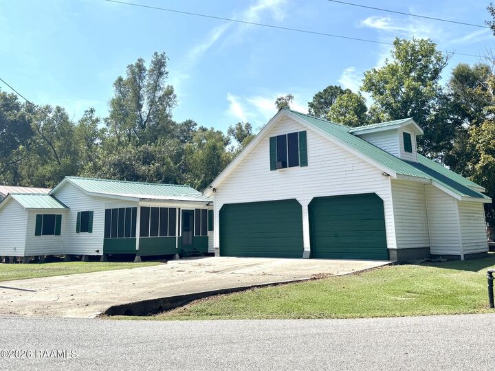 Property Photo:  1041 Vermilion Street  LA 70517 