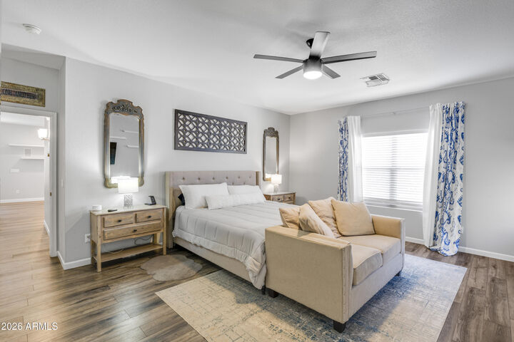 Property Photo:  10610 W Country Club Trail  AZ 85383 