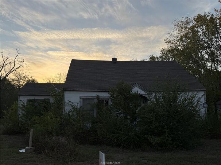 Property Photo:  400 South Brazos Avenue  TX 77803 