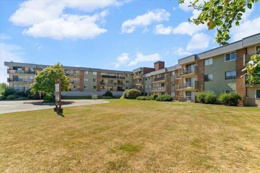 Property Photo:  45598 McIntosh Drive 106  BC V2P 7J3 