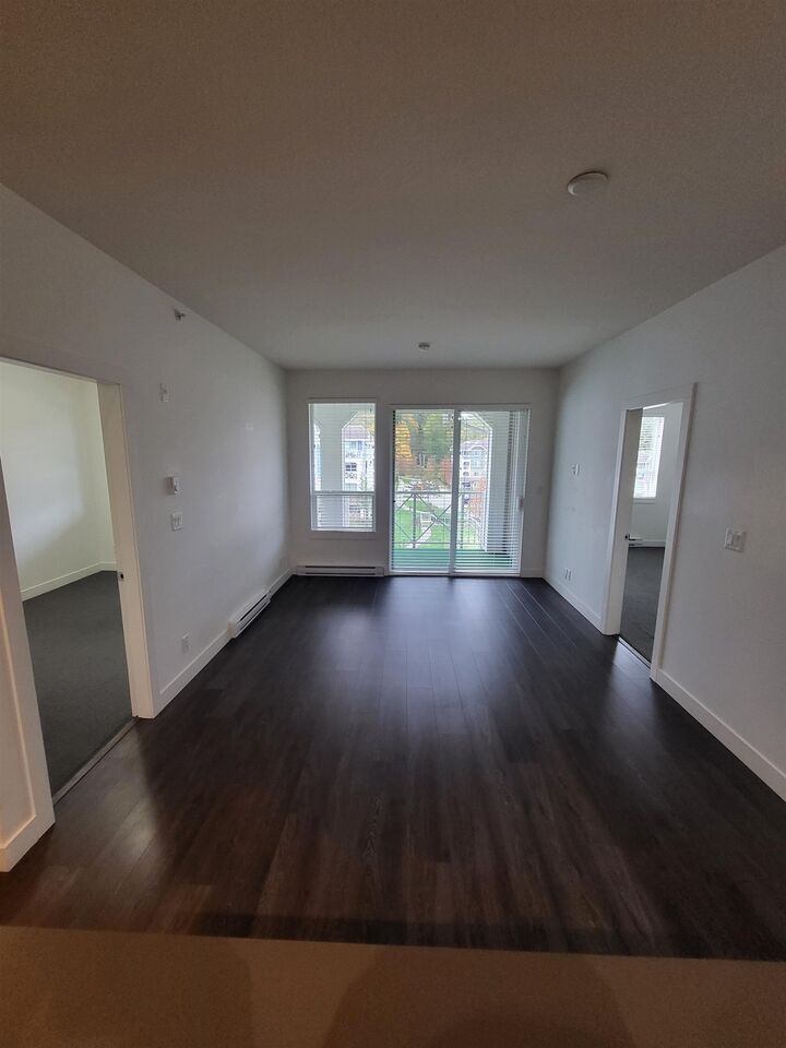 Property Photo:  16398 Avenue 64 Avenue 402  BC V4W 1H5 