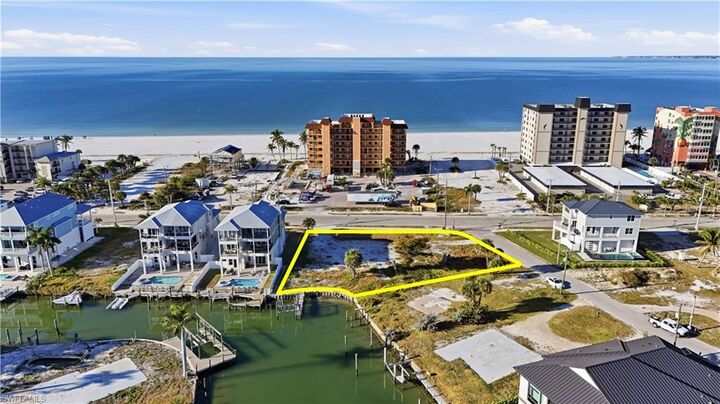 Property Photo:  601 Estero Blvd  FL 33931 