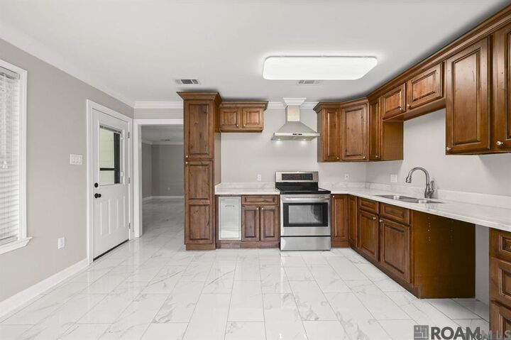 Property Photo:  10844 Carmel Dr  LA 70818 