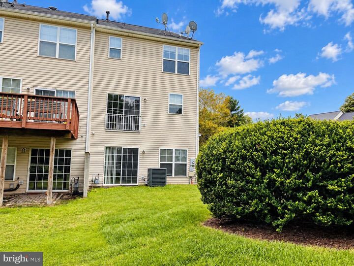 Property Photo: 21540 Harvest Green Terrace VA 20148