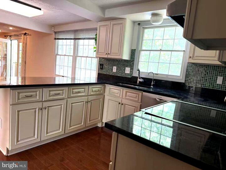 Property Photo:  14516 Settlers Landing Way  MD 20878 