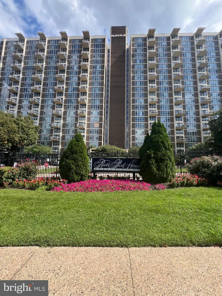 Property Photo:  3600 Conshohocken Avenue 1410  PA 19131 