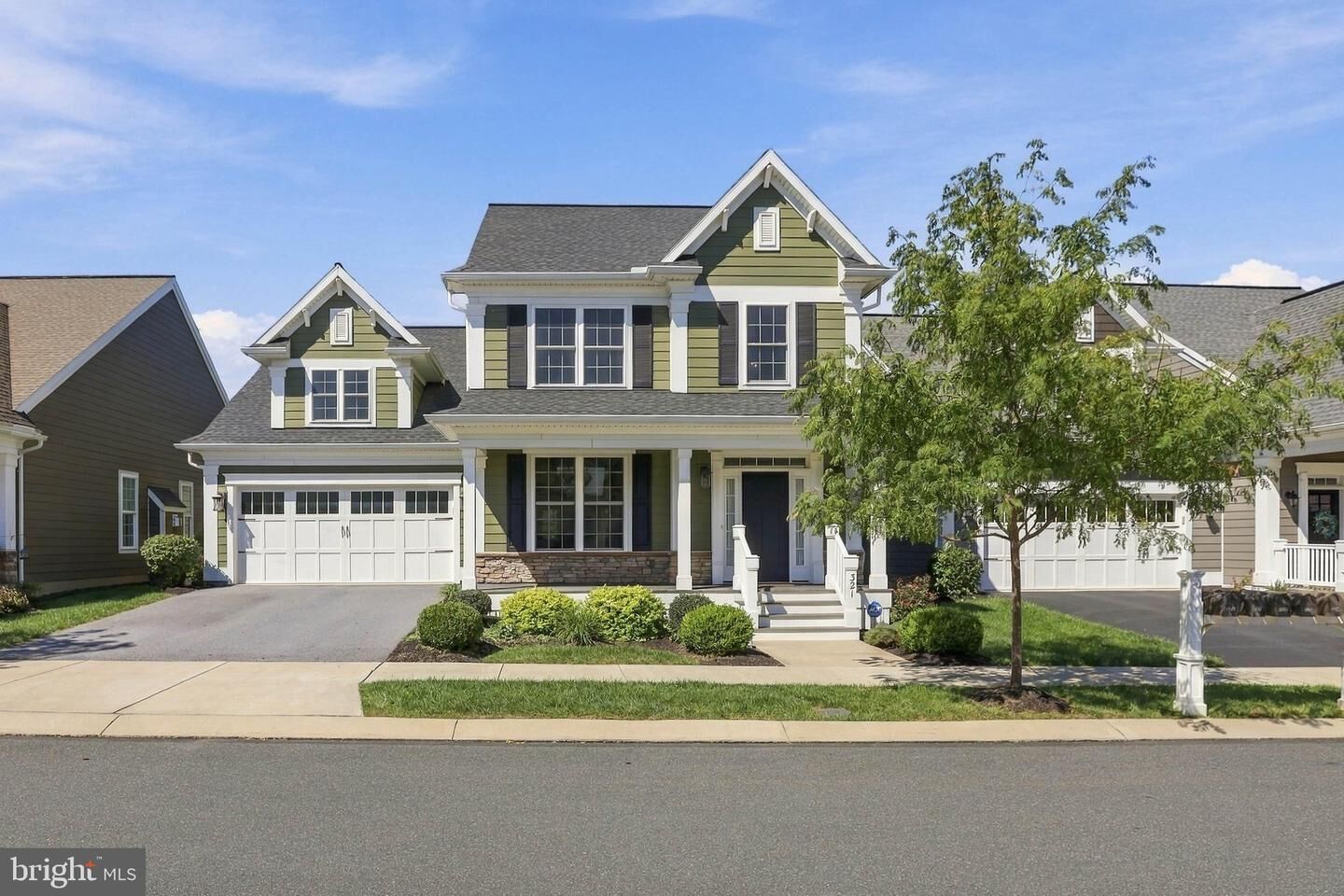 Property Photo:  321 Freedom Drive  PA 17522 