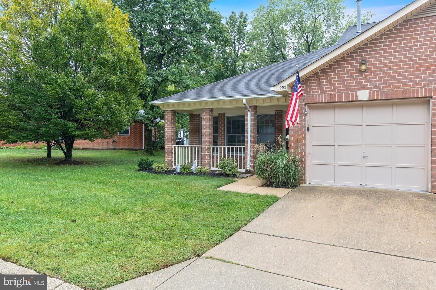 Property Photo:  903 Yardarm Lane  MD 21401 