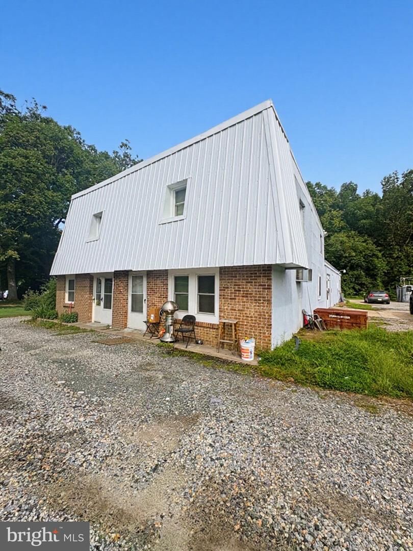 Property Photo: 4862 Dupont Parkway DE 19734