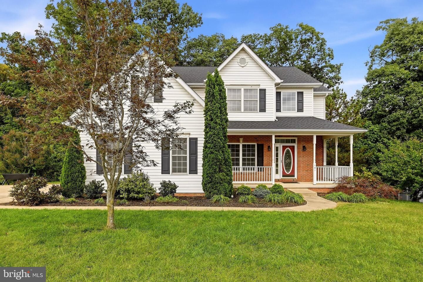 Property Photo: 151 Travis Court VA 22602
