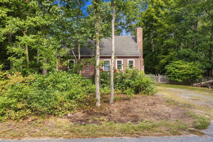 Property Photo:  35 Pinecrest Beach Drive W  MA 02540 