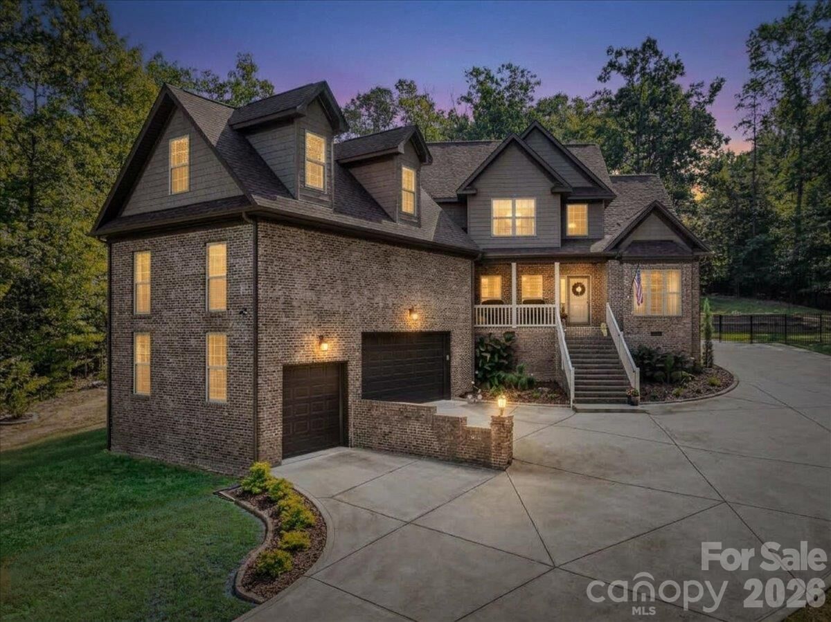 Property Photo:  330 Woodland Glen Road  SC 29710 