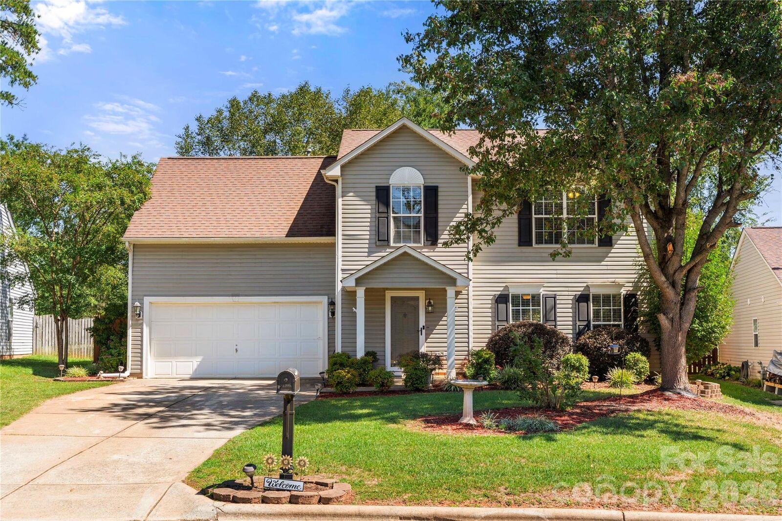 Property Photo:  124 Emily Ivy Court  NC 28083 