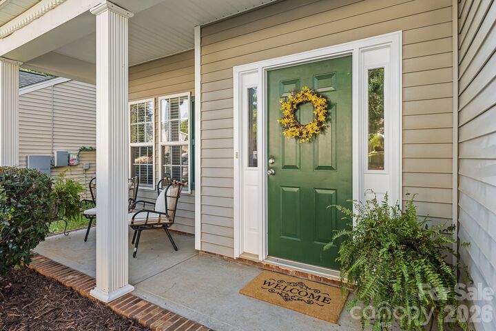 Property Photo:  5520 Waverly Lynn Lane  NC 28269 