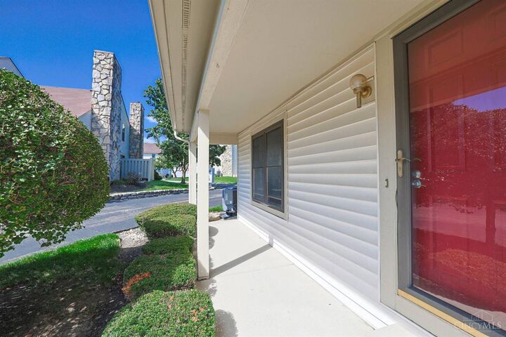 Property Photo:  5366 Dogwood Circle S  OH 45040 