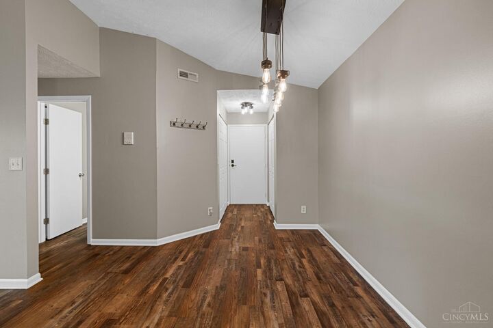 Property Photo:  5981 Meadow Creek Drive  OH 45150 